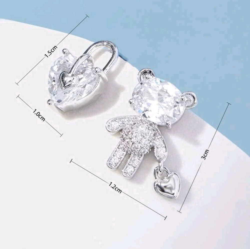 RHINESTONE STYLE ASYMMETRICAL TEDDY BEAR HEART CUBIC ZIRCONIA EARRINGS - Picture 4 of 4